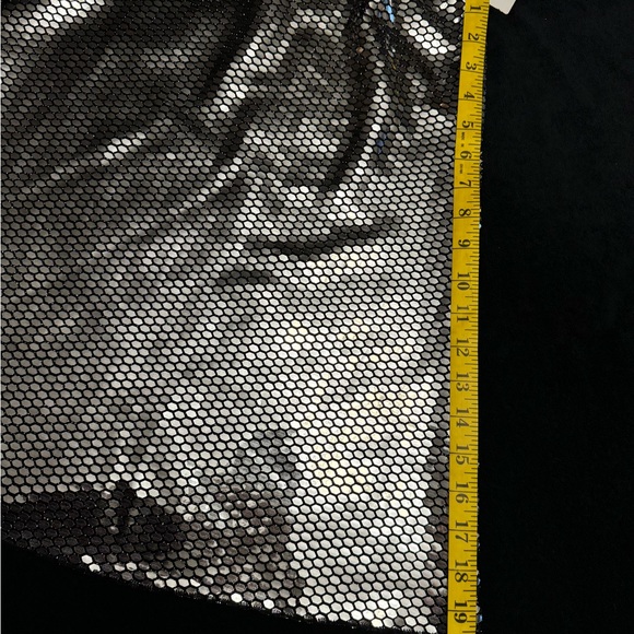 Shiny, sensual chemise - Picture 3 of 8